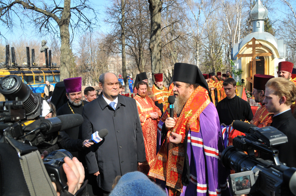 DSC_0223 начало собора 7 апр 10.JPG